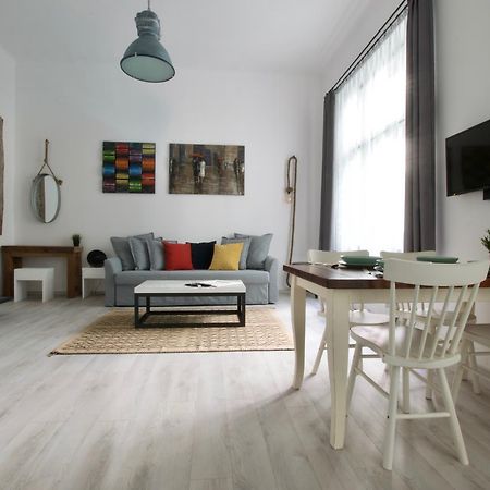 Standard Apartment By Hi5 - Wesselenyi 8 Budapest Luaran gambar